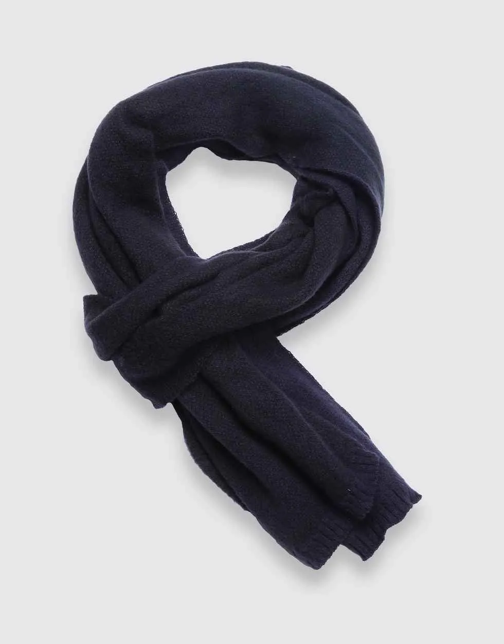 Aristocractic Fashionable Winter Scarf