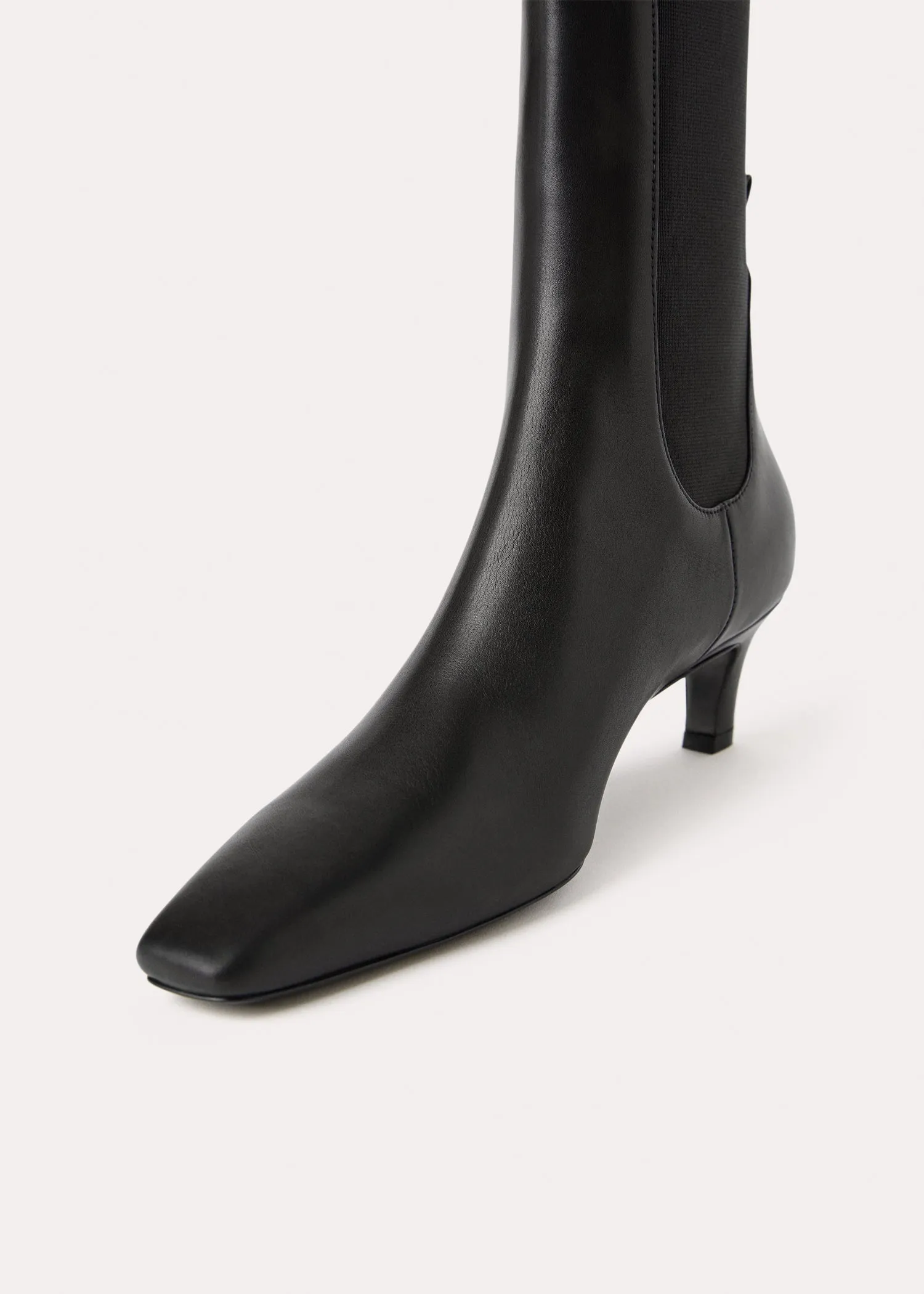 Leather mid-heel boots black