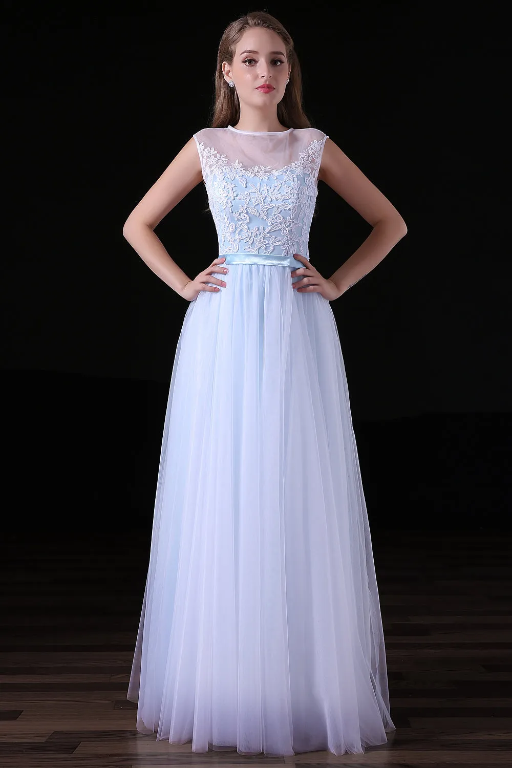 Sleeves Appliques Sheer Lace Button Floor Length Tulle Prom Dresses