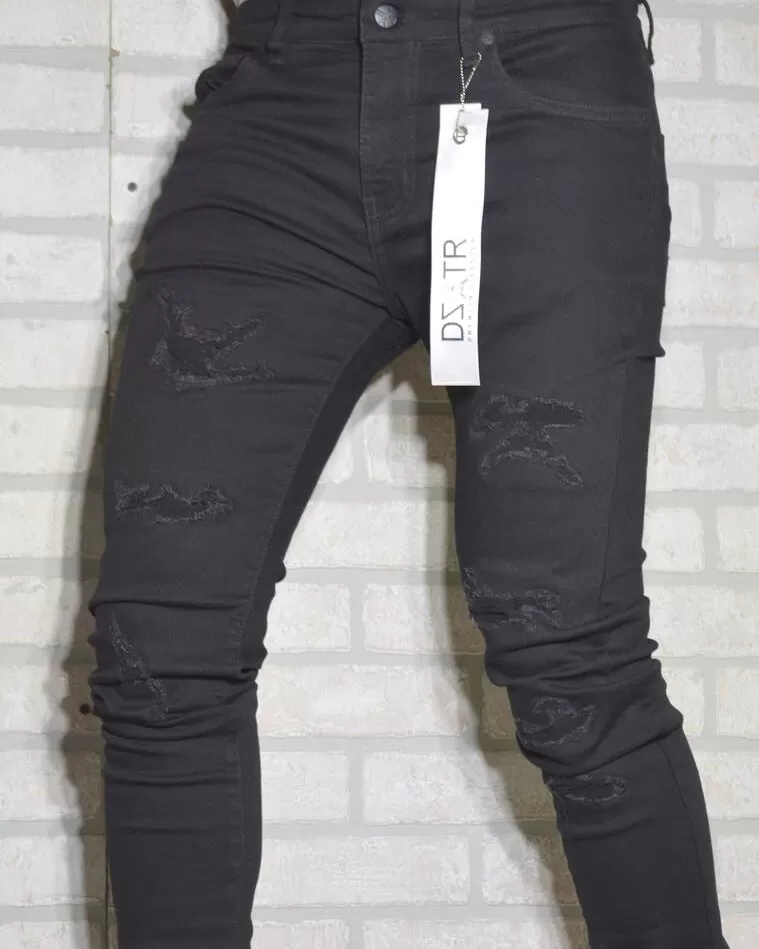 Stretched Ripped Denim