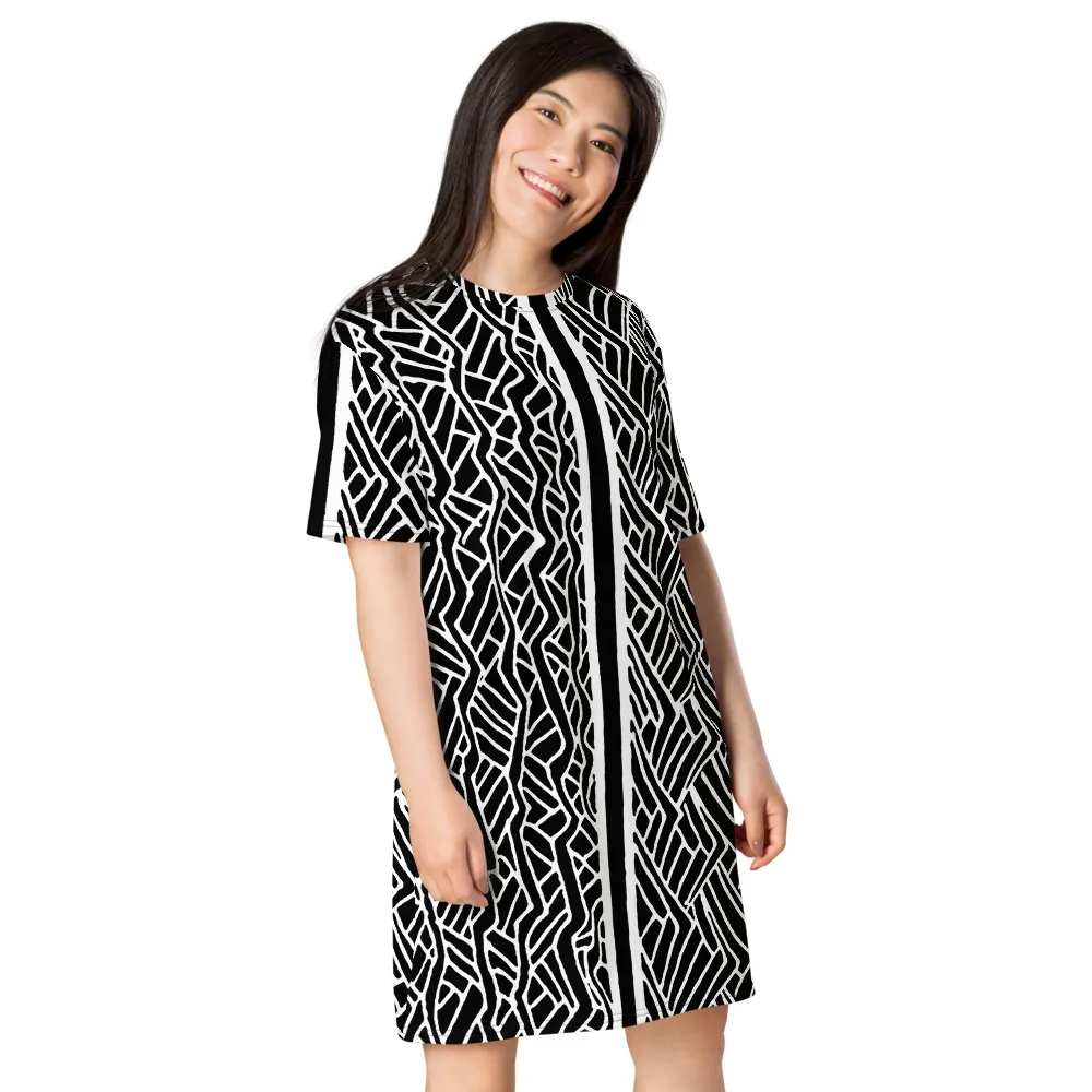 T-shirt dress – Waves Upclose